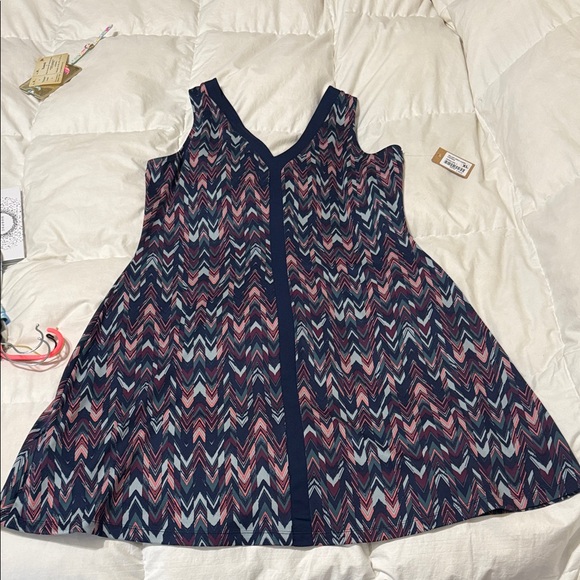 Title nine Dresses & Skirts - Title Nine Women's Chevron Hillary Dress - Navy and Pink NEW